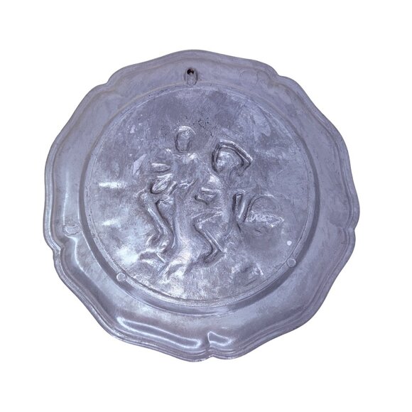 Vintage 70s German Zinnengel Pewter Plate with Embossed Village Scene Wall Decor - Picture 4 of 5